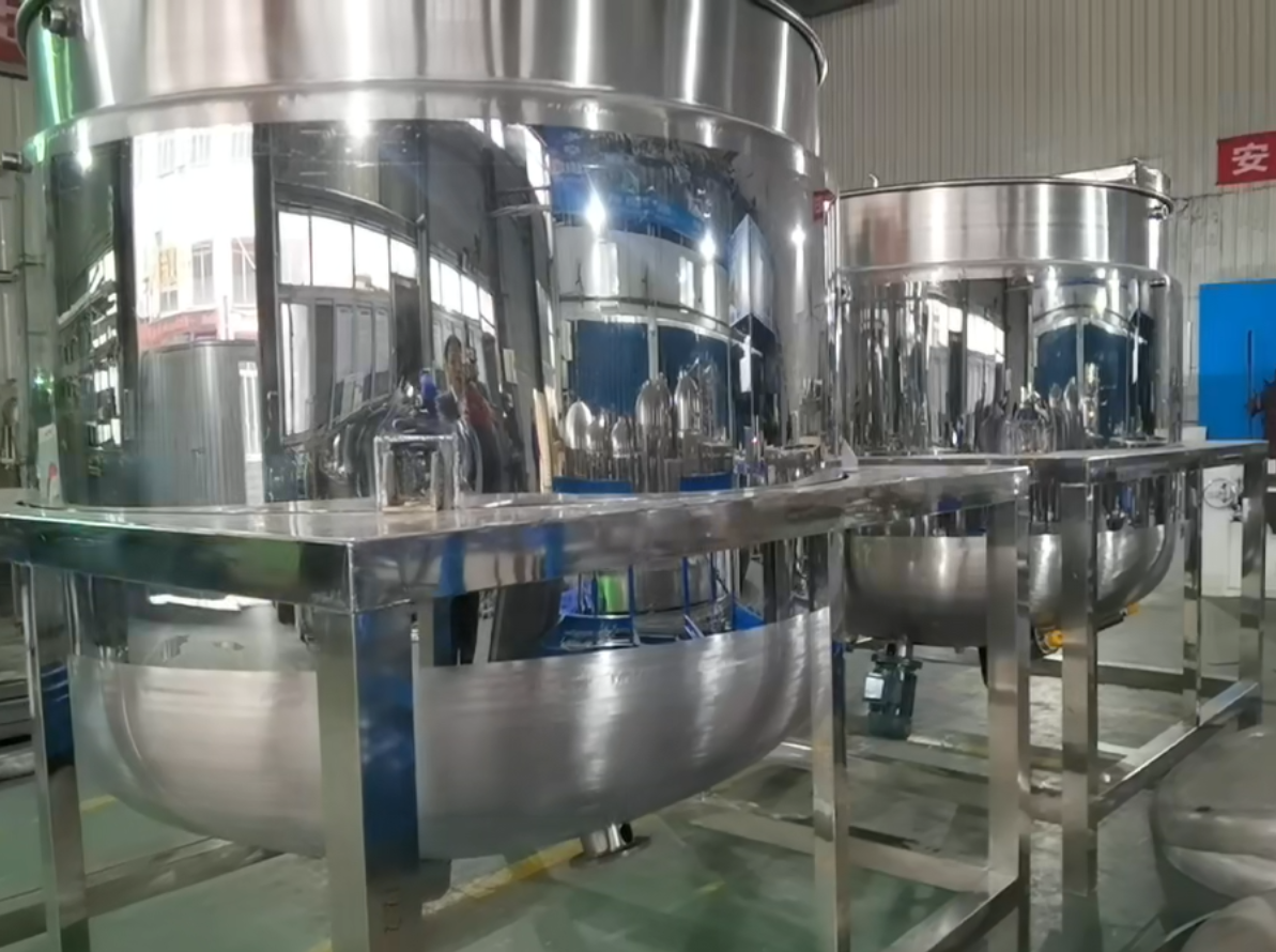 湖北用戶3500升液體洗滌劑生產線完工。